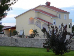 Ferienwohnung Mit Pool, Garten Und Meerblick